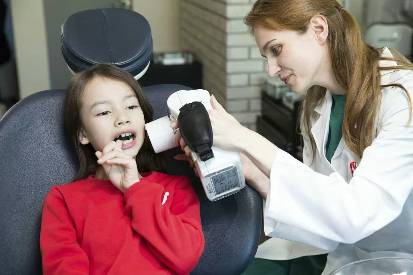 Cruxell Intraoral Phosphor Plate Scanner w/4″ Touchscreen